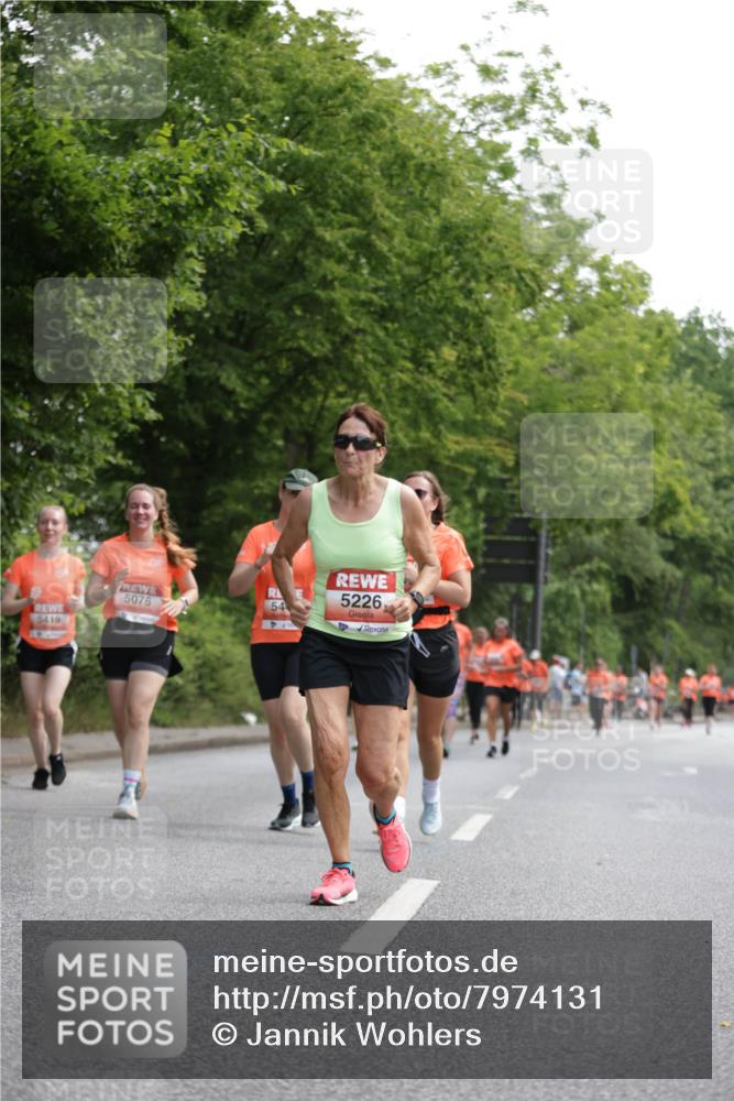 15.06.2025 - REWE Women's Run Jannik Wohlers http://msf.ph/oto/7974131 15.06.2025 10:08:50 Laufen 5076, 54, 5419, 5226 meine-sportfotos.de