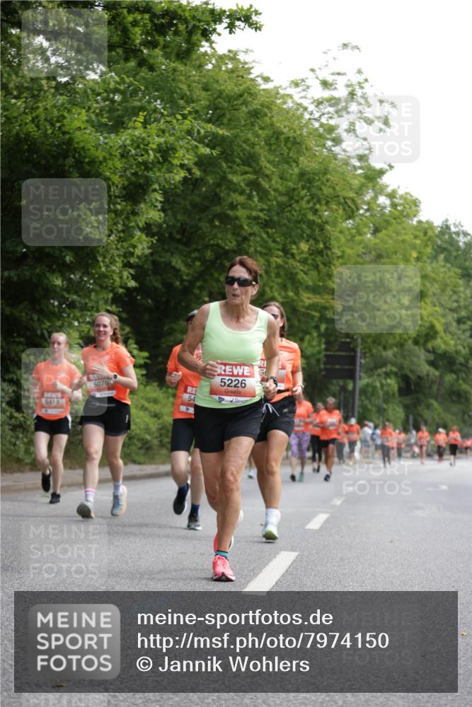 15.06.2025 - REWE Women's Run Jannik Wohlers http://msf.ph/oto/7974150 15.06.2025 10:08:50 Laufen 5419, 235, 5226 meine-sportfotos.de