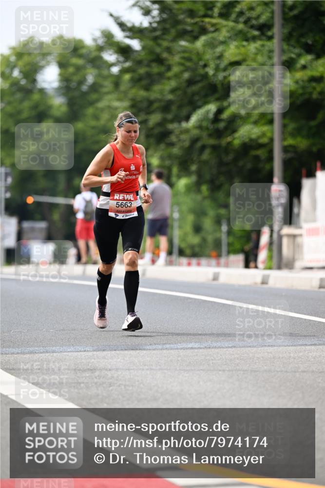 15.06.2025 - REWE Women's Run Dr. Thomas Lammeyer http://msf.ph/oto/7974174 15.06.2025 10:39:31 Laufen 5663 meine-sportfotos.de