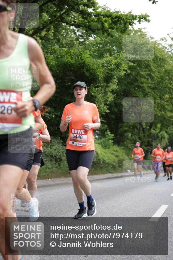 15.06.2025 - REWE Women's Run Jannik Wohlers http://msf.ph/oto/7974179 15.06.2025 10:08:52 Laufen 20, 5448 meine-sportfotos.de