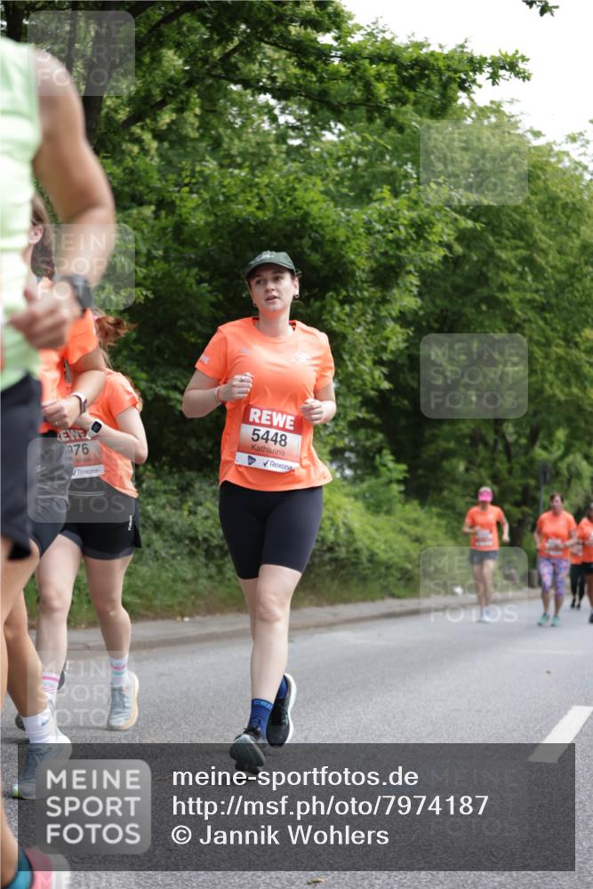 15.06.2025 - REWE Women's Run Jannik Wohlers http://msf.ph/oto/7974187 15.06.2025 10:08:53 Laufen 76, 5448 meine-sportfotos.de