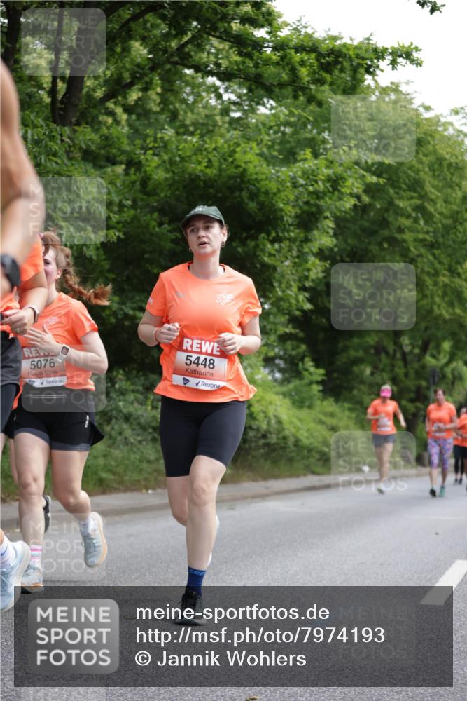 15.06.2025 - REWE Women's Run Jannik Wohlers http://msf.ph/oto/7974193 15.06.2025 10:08:53 Laufen 5076, 5448 meine-sportfotos.de