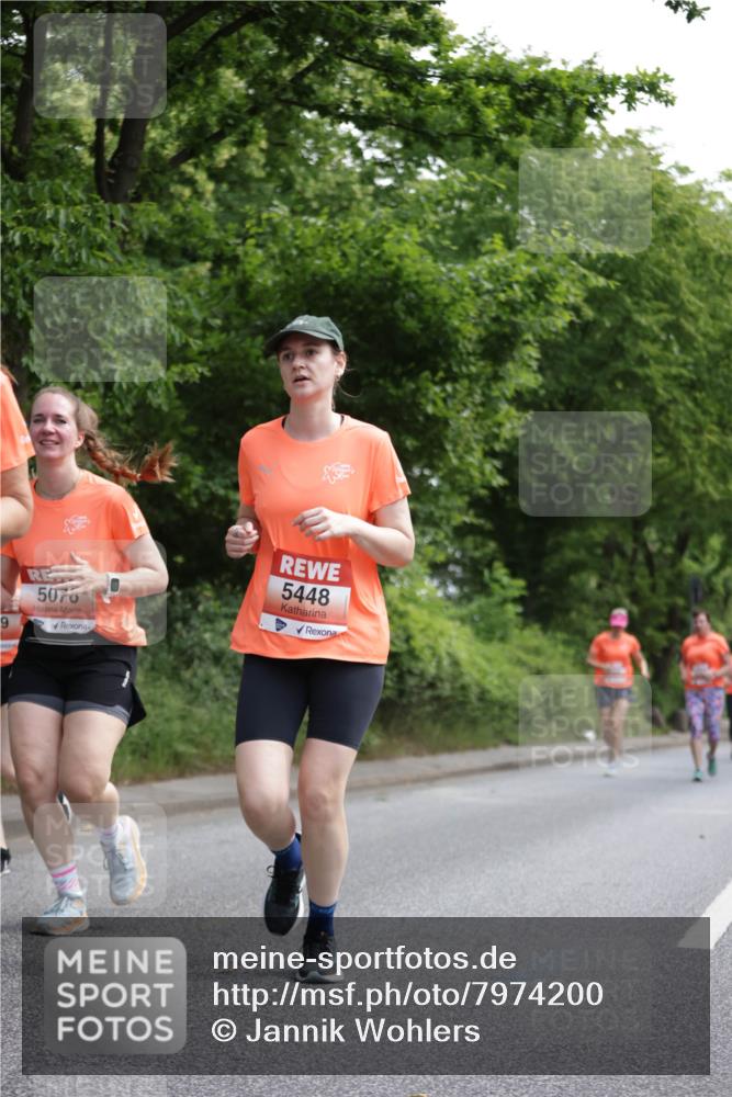 15.06.2025 - REWE Women's Run Jannik Wohlers http://msf.ph/oto/7974200 15.06.2025 10:08:53 Laufen 5070, 5448 meine-sportfotos.de