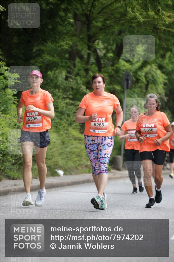 15.06.2025 - REWE Women's Run Jannik Wohlers http://msf.ph/oto/7974202 15.06.2025 10:08:55 Laufen 5595, 5268, 5550 meine-sportfotos.de