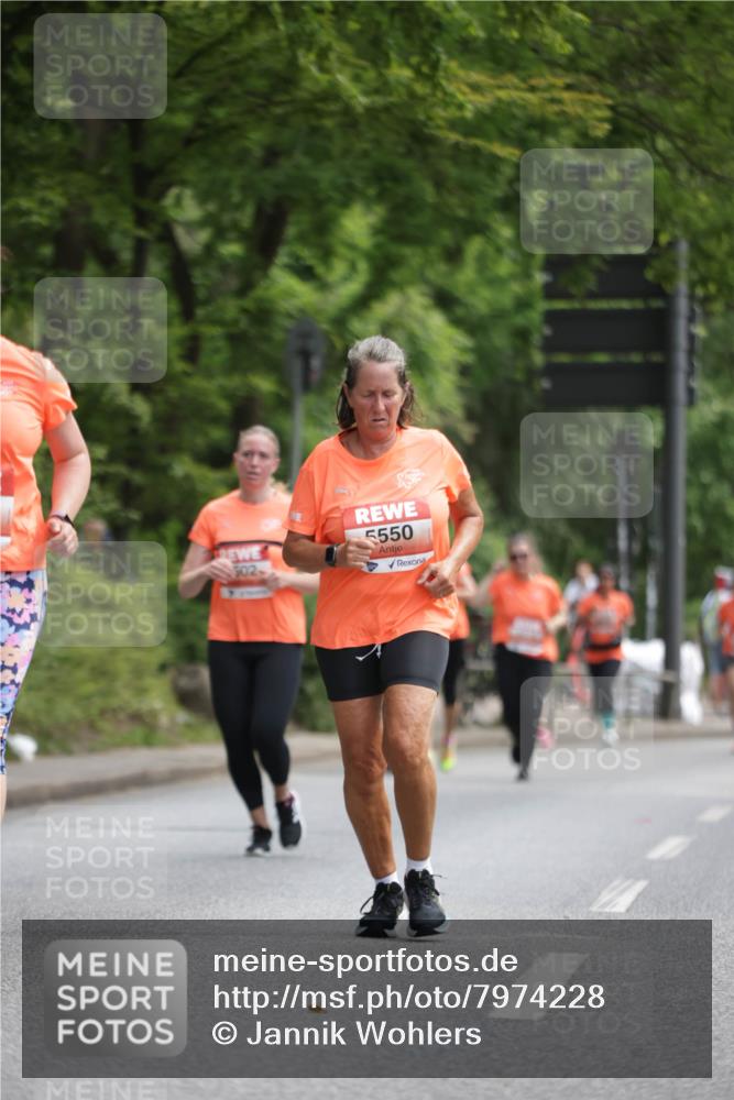 15.06.2025 - REWE Women's Run Jannik Wohlers http://msf.ph/oto/7974228 15.06.2025 10:08:56 Laufen 502, 5550 meine-sportfotos.de