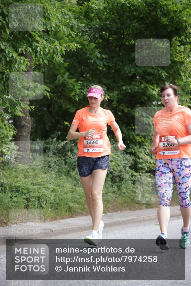 15.06.2025 - REWE Women's Run Jannik Wohlers http://msf.ph/oto/7974258 15.06.2025 10:08:58 Laufen 5595, 5268 meine-sportfotos.de