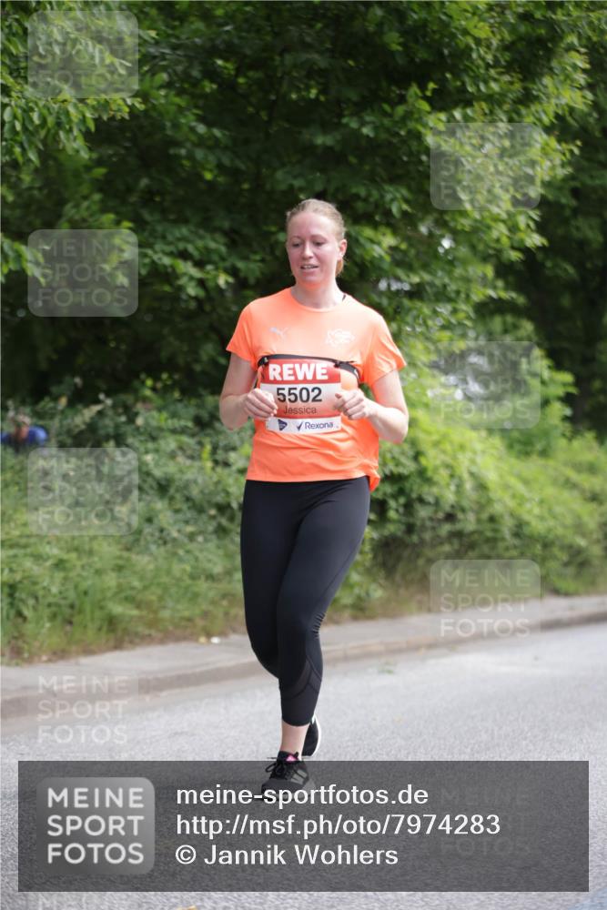 15.06.2025 - REWE Women's Run Jannik Wohlers http://msf.ph/oto/7974283 15.06.2025 10:09:02 Laufen 5502 meine-sportfotos.de