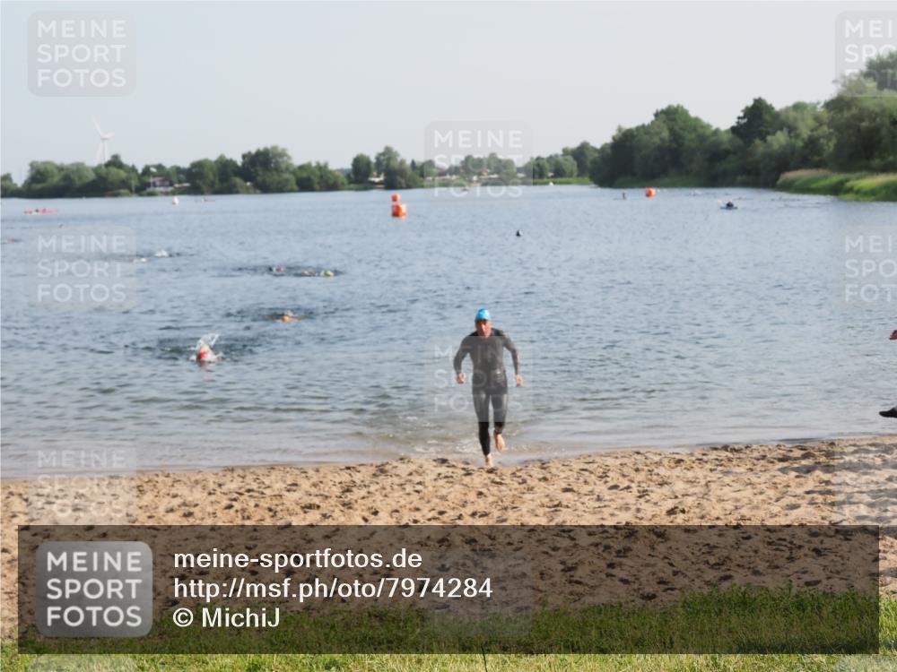 21.06.2025 - 27. Vierlanden-Triathlon MichiJ http://msf.ph/oto/7974284 15.06.2026 08:39:31 Schwimmen 168 meine-sportfotos.de