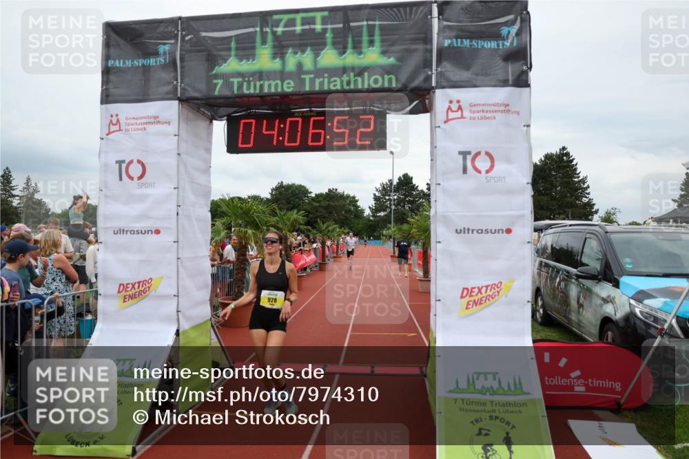15.06.2025 - 7 Türme Triathlon Michael Strokosch http://msf.ph/oto/7974310 15.06.2025 14:06:52 Ziel 807, 832, 928 meine-sportfotos.de