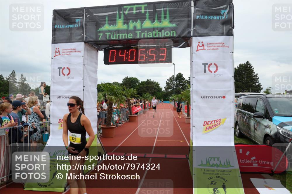 15.06.2025 - 7 Türme Triathlon Michael Strokosch http://msf.ph/oto/7974324 15.06.2025 14:06:53 Ziel 807, 832, 928 meine-sportfotos.de