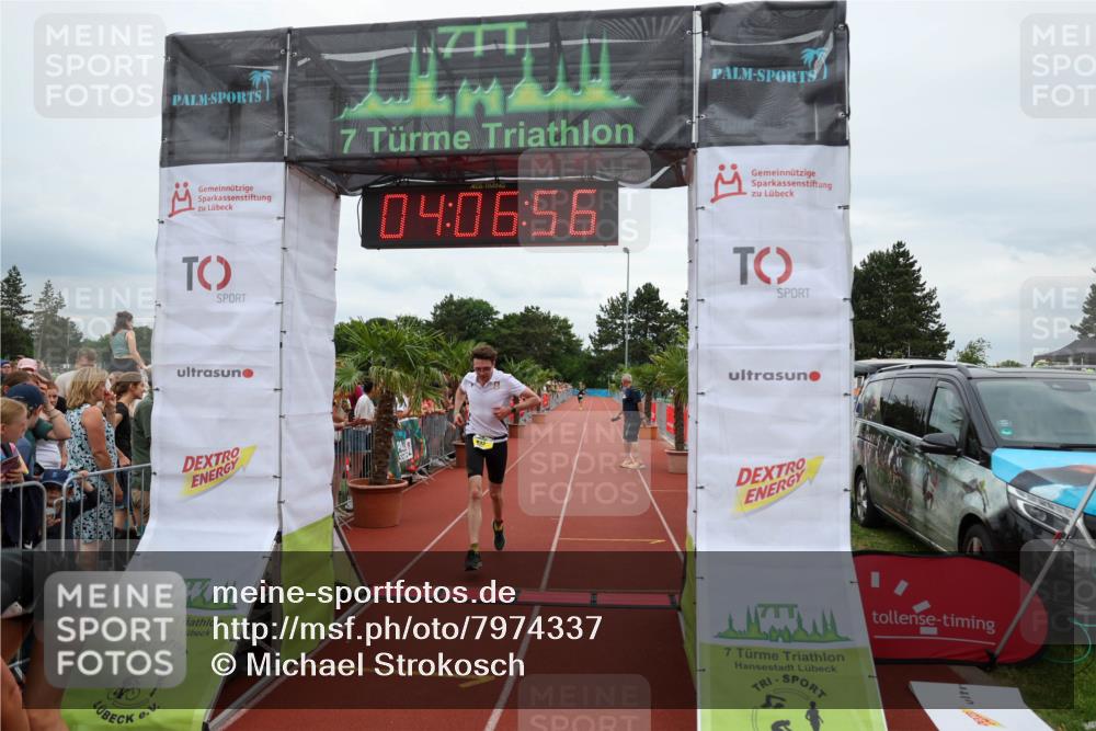 15.06.2025 - 7 Türme Triathlon Michael Strokosch http://msf.ph/oto/7974337 15.06.2025 14:06:56 Ziel 832, 928 meine-sportfotos.de