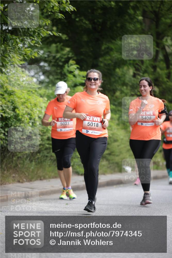15.06.2025 - REWE Women's Run Jannik Wohlers http://msf.ph/oto/7974345 15.06.2025 10:09:05 Laufen 5408, 5023, 5018 meine-sportfotos.de