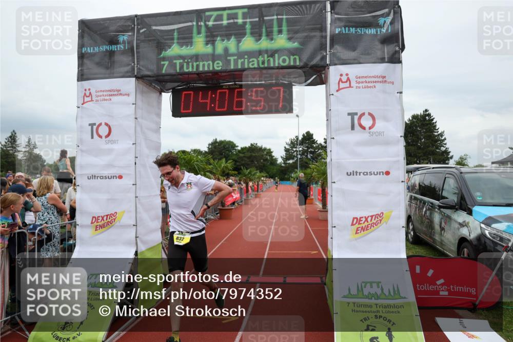 15.06.2025 - 7 Türme Triathlon Michael Strokosch http://msf.ph/oto/7974352 15.06.2025 14:06:57 Ziel 832, 928 meine-sportfotos.de