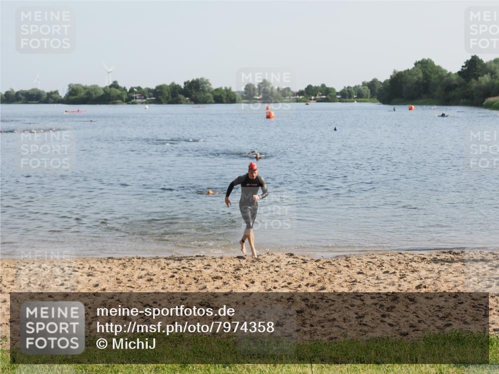 21.06.2025 - 27. Vierlanden-Triathlon MichiJ http://msf.ph/oto/7974358 15.06.2026 08:39:42 Schwimmen 59, 168 meine-sportfotos.de