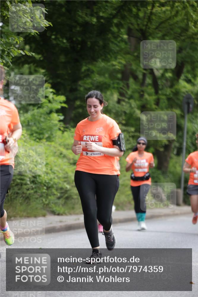 15.06.2025 - REWE Women's Run Jannik Wohlers http://msf.ph/oto/7974359 15.06.2025 10:09:06 Laufen  meine-sportfotos.de