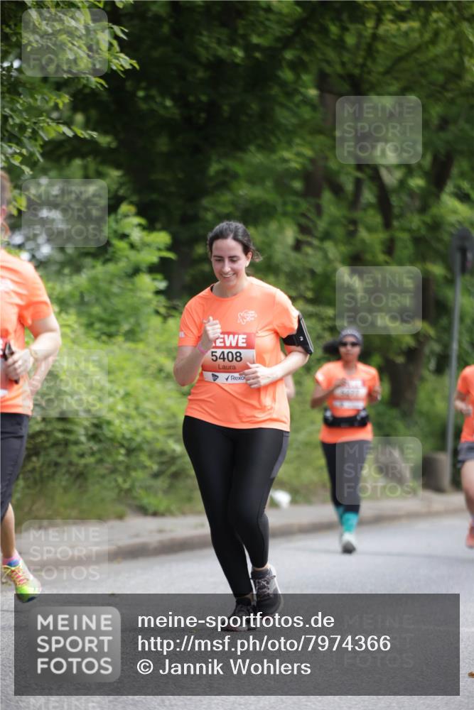 15.06.2025 - REWE Women's Run Jannik Wohlers http://msf.ph/oto/7974366 15.06.2025 10:09:06 Laufen 5408 meine-sportfotos.de