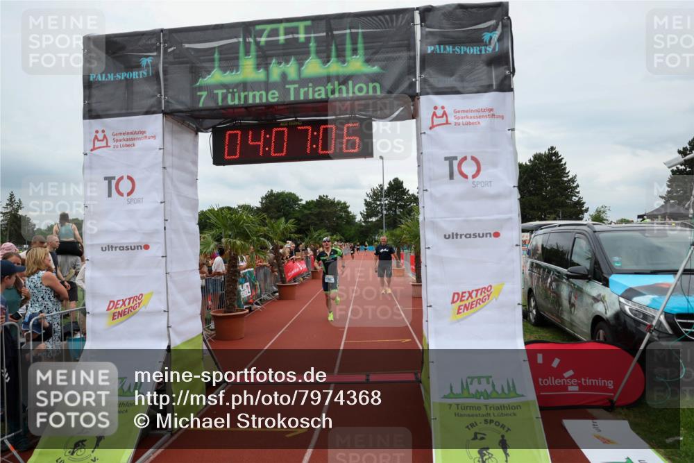 15.06.2025 - 7 Türme Triathlon Michael Strokosch http://msf.ph/oto/7974368 15.06.2025 14:07:06 Ziel 501 meine-sportfotos.de