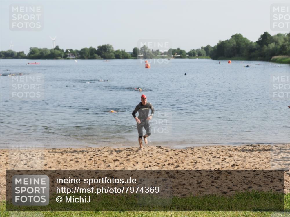 21.06.2025 - 27. Vierlanden-Triathlon MichiJ http://msf.ph/oto/7974369 15.06.2026 08:39:42 Schwimmen 59, 168 meine-sportfotos.de