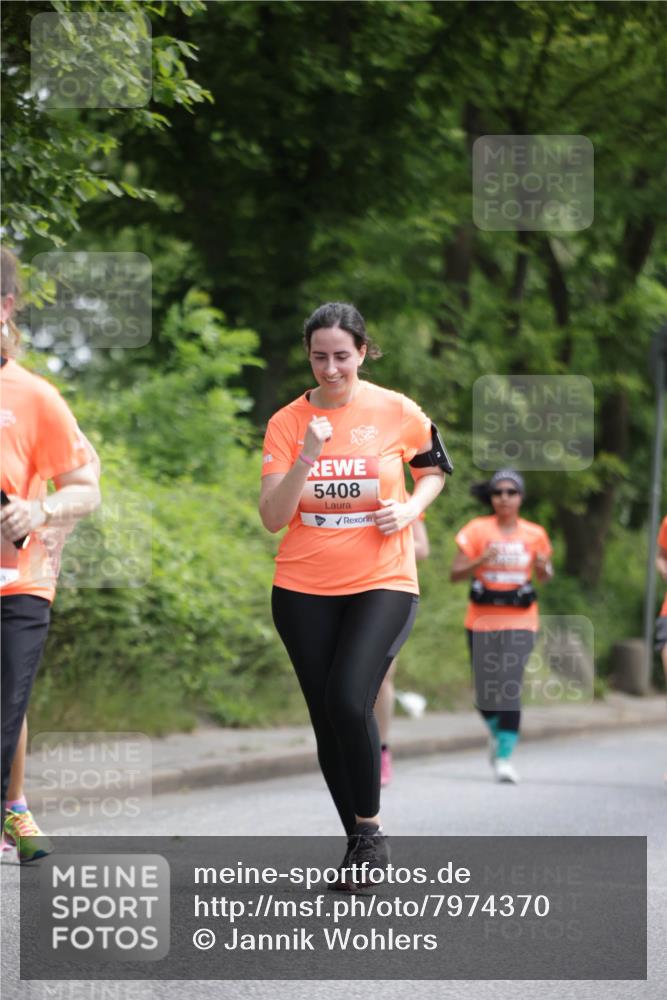 15.06.2025 - REWE Women's Run Jannik Wohlers http://msf.ph/oto/7974370 15.06.2025 10:09:07 Laufen 5408 meine-sportfotos.de