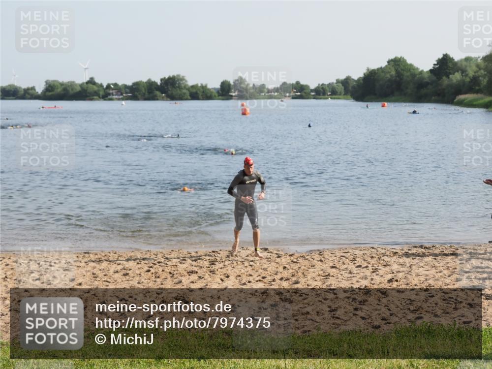 21.06.2025 - 27. Vierlanden-Triathlon MichiJ http://msf.ph/oto/7974375 15.06.2026 08:39:42 Schwimmen 59, 168 meine-sportfotos.de