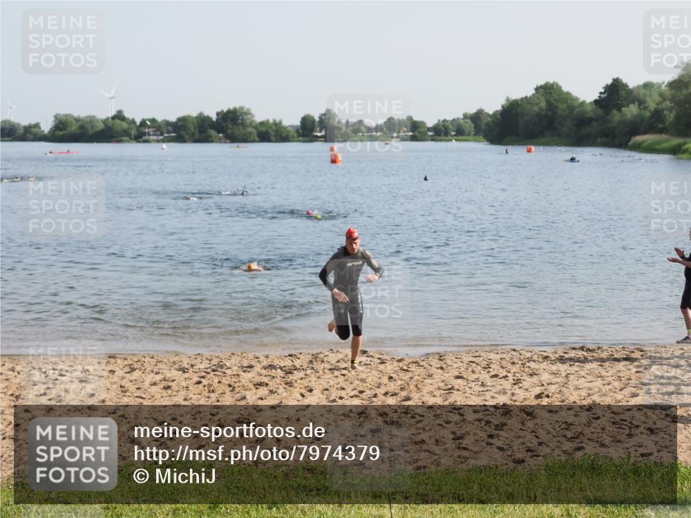 21.06.2025 - 27. Vierlanden-Triathlon MichiJ http://msf.ph/oto/7974379 15.06.2026 08:39:42 Schwimmen 59, 168 meine-sportfotos.de