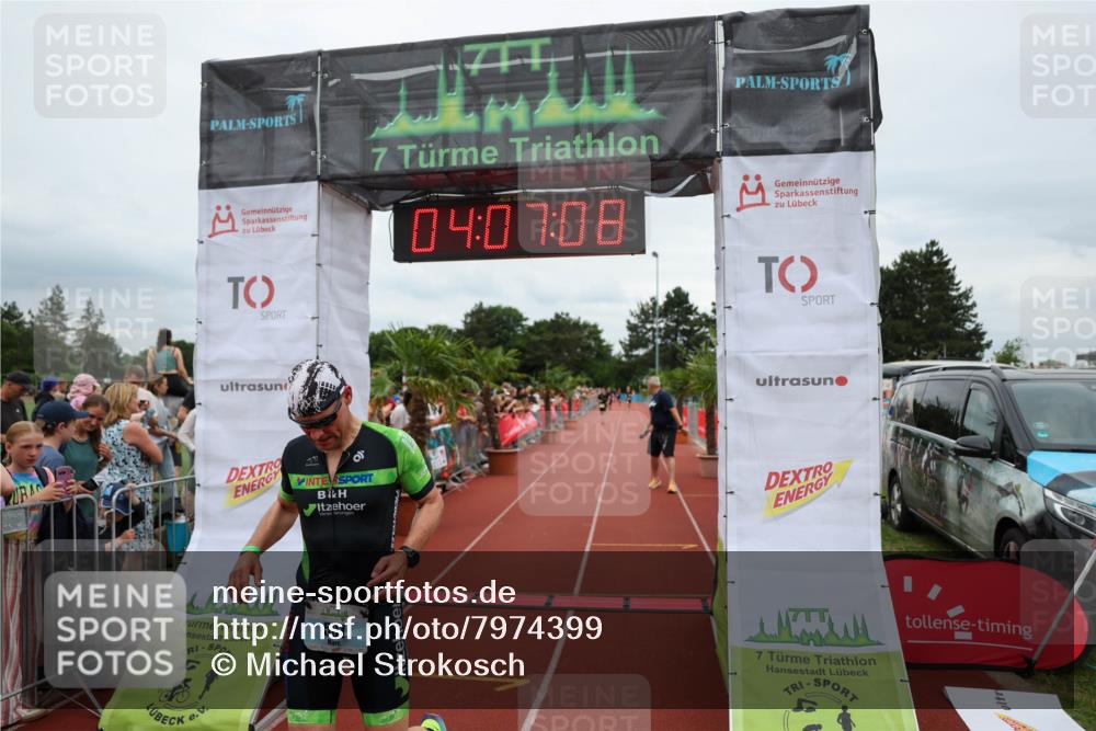15.06.2025 - 7 Türme Triathlon Michael Strokosch http://msf.ph/oto/7974399 15.06.2025 14:07:08 Ziel 501 meine-sportfotos.de