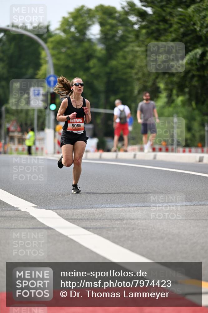 15.06.2025 - REWE Women's Run Dr. Thomas Lammeyer http://msf.ph/oto/7974423 15.06.2025 10:39:53 Laufen 5066 meine-sportfotos.de