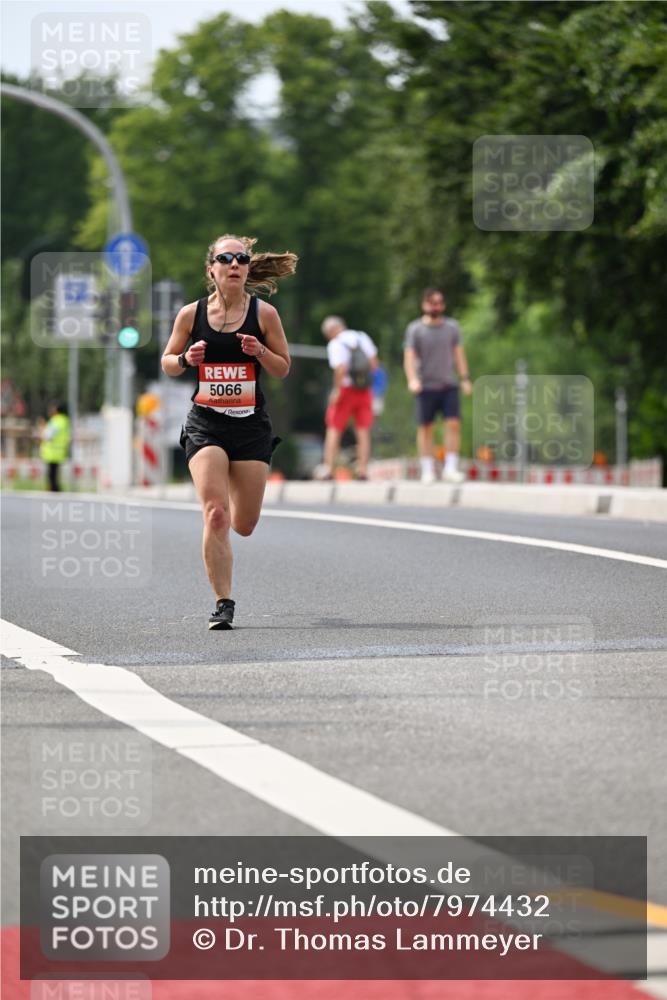 15.06.2025 - REWE Women's Run Dr. Thomas Lammeyer http://msf.ph/oto/7974432 15.06.2025 10:39:53 Laufen 5066 meine-sportfotos.de