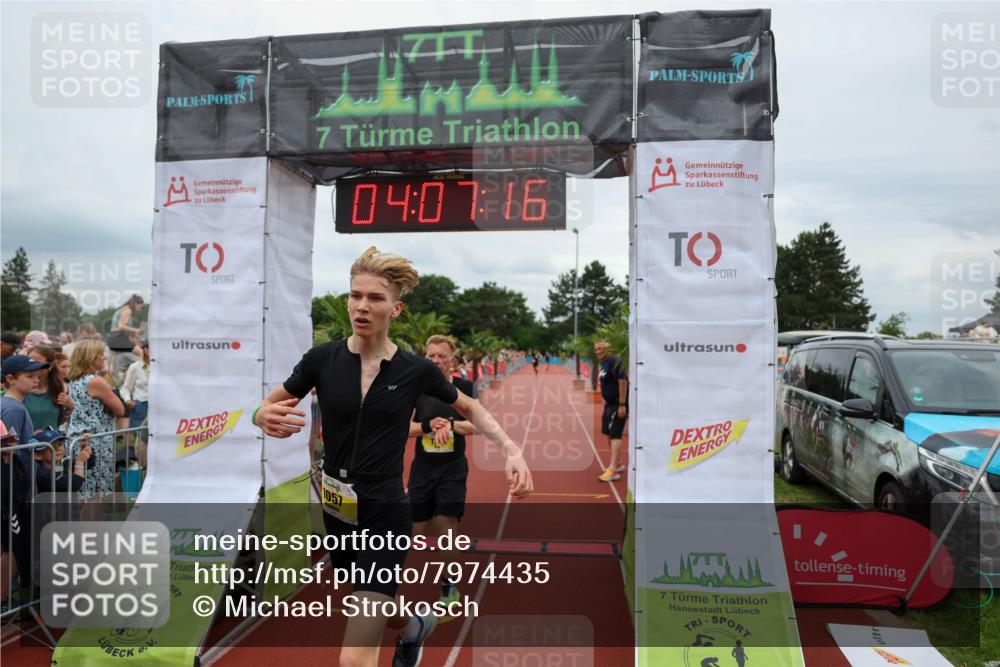 15.06.2025 - 7 Türme Triathlon Michael Strokosch http://msf.ph/oto/7974435 15.06.2025 14:07:15 Ziel 1057, 1110, 1186 meine-sportfotos.de