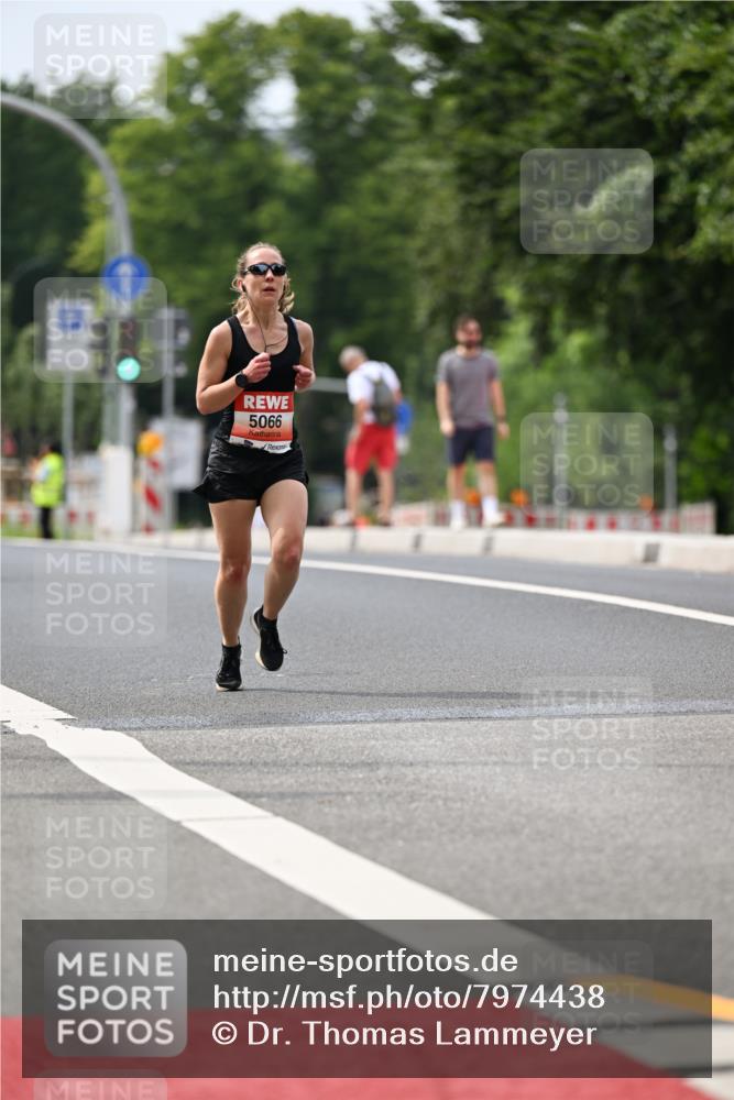15.06.2025 - REWE Women's Run Dr. Thomas Lammeyer http://msf.ph/oto/7974438 15.06.2025 10:39:54 Laufen 5066 meine-sportfotos.de