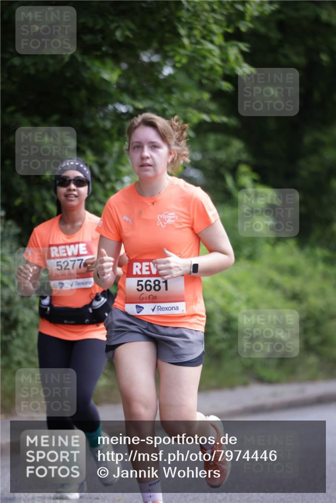 15.06.2025 - REWE Women's Run Jannik Wohlers http://msf.ph/oto/7974446 15.06.2025 10:09:13 Laufen 5277, 5681 meine-sportfotos.de