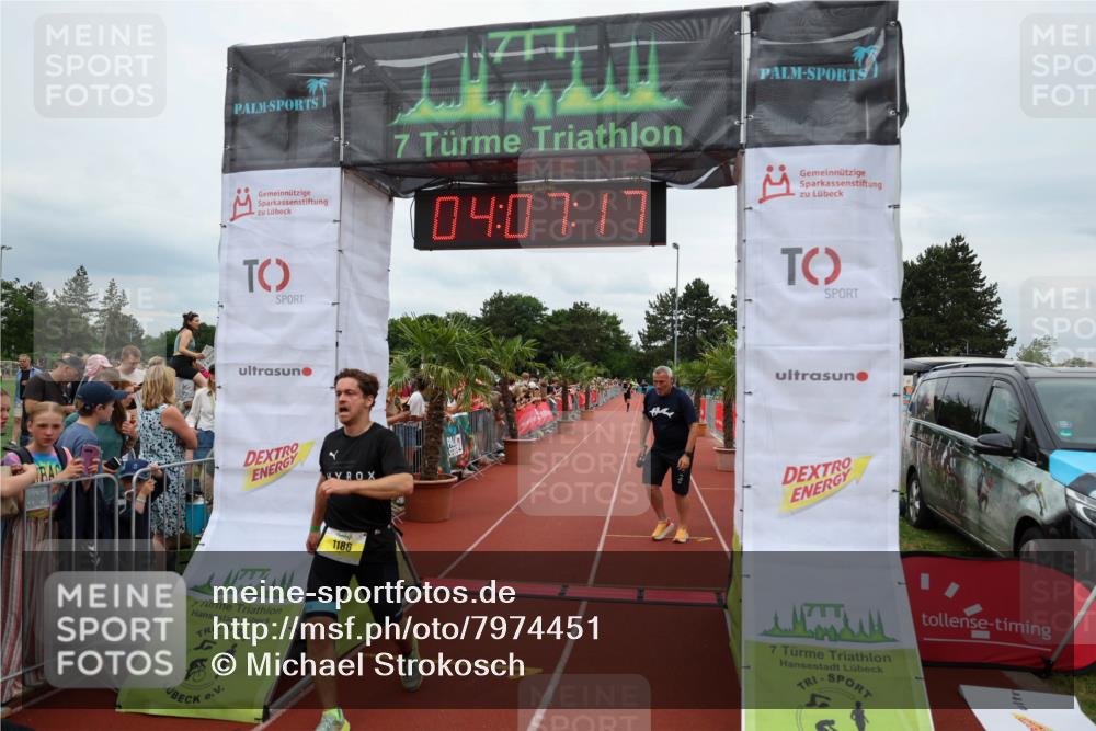 15.06.2025 - 7 Türme Triathlon Michael Strokosch http://msf.ph/oto/7974451 15.06.2025 14:07:17 Ziel 1057, 1110, 1186 meine-sportfotos.de