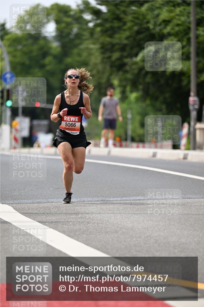 15.06.2025 - REWE Women's Run Dr. Thomas Lammeyer http://msf.ph/oto/7974457 15.06.2025 10:39:54 Laufen 5066 meine-sportfotos.de