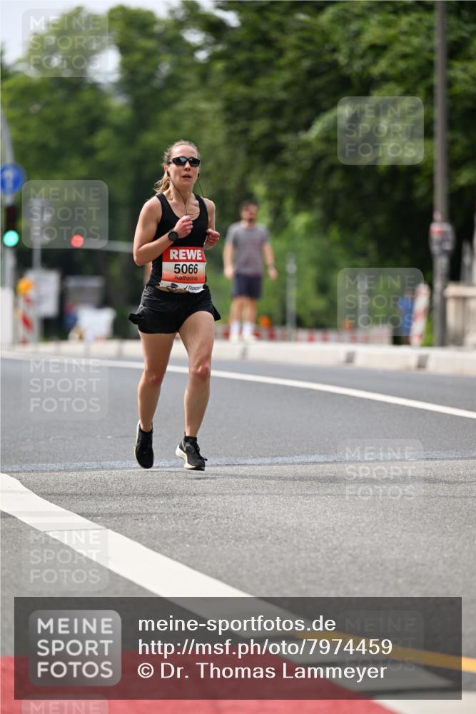 15.06.2025 - REWE Women's Run Dr. Thomas Lammeyer http://msf.ph/oto/7974459 15.06.2025 10:39:54 Laufen 5066 meine-sportfotos.de