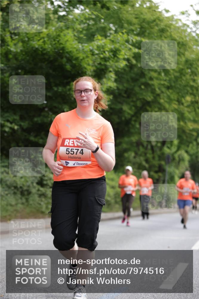 15.06.2025 - REWE Women's Run Jannik Wohlers http://msf.ph/oto/7974516 15.06.2025 10:09:15 Laufen 5574 meine-sportfotos.de