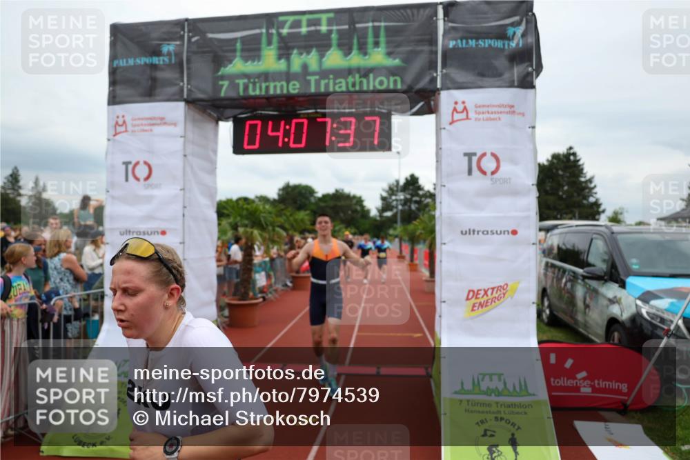 15.06.2025 - 7 Türme Triathlon Michael Strokosch http://msf.ph/oto/7974539 15.06.2025 14:07:37 Ziel 884, 927, 1054, 1055, 1091, 1197 meine-sportfotos.de