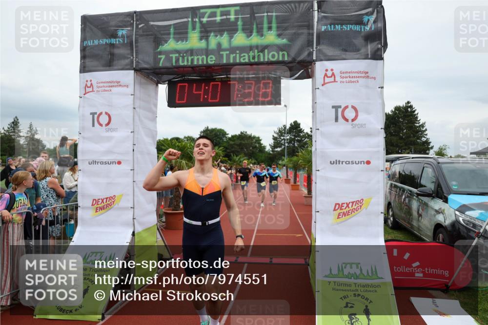 15.06.2025 - 7 Türme Triathlon Michael Strokosch http://msf.ph/oto/7974551 15.06.2025 14:07:37 Ziel 884, 927, 1054, 1055, 1091, 1197 meine-sportfotos.de