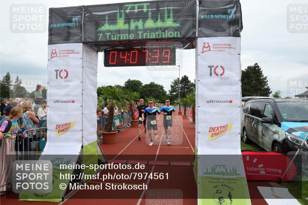 15.06.2025 - 7 Türme Triathlon Michael Strokosch http://msf.ph/oto/7974561 15.06.2025 14:07:38 Ziel 884, 927, 1054, 1055, 1091, 1197 meine-sportfotos.de