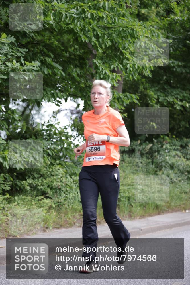 15.06.2025 - REWE Women's Run Jannik Wohlers http://msf.ph/oto/7974566 15.06.2025 10:09:24 Laufen 5596 meine-sportfotos.de