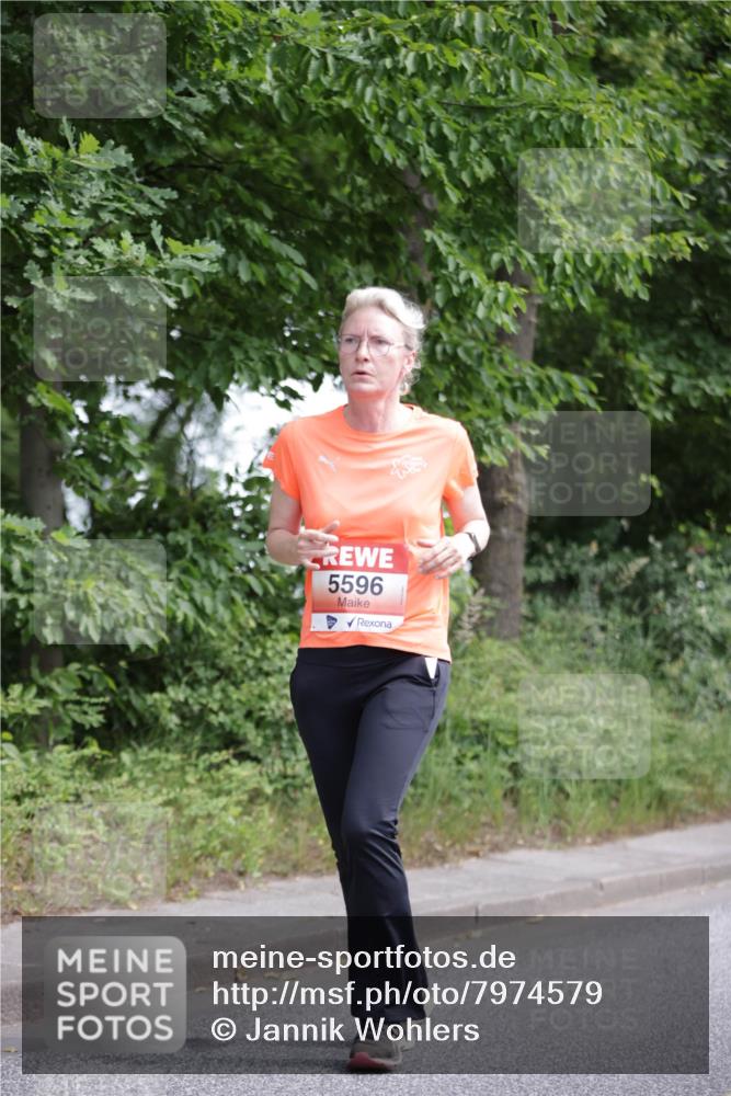 15.06.2025 - REWE Women's Run Jannik Wohlers http://msf.ph/oto/7974579 15.06.2025 10:09:24 Laufen 5596 meine-sportfotos.de