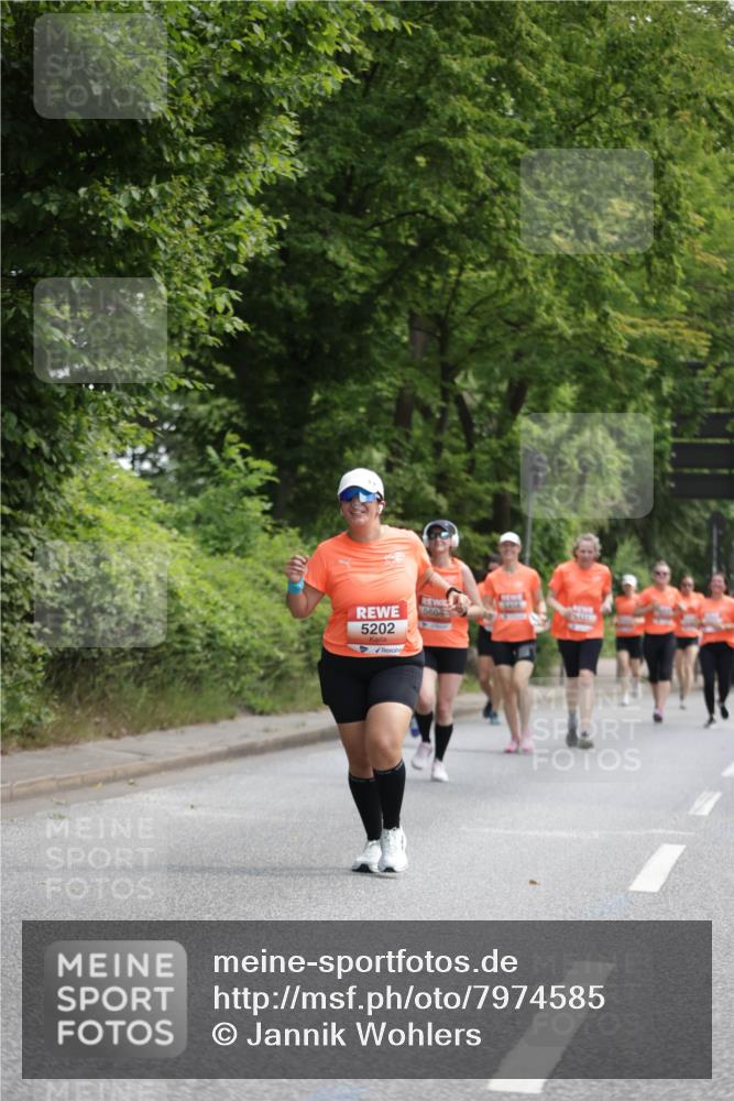 15.06.2025 - REWE Women's Run Jannik Wohlers http://msf.ph/oto/7974585 15.06.2025 10:09:26 Laufen 5202 meine-sportfotos.de