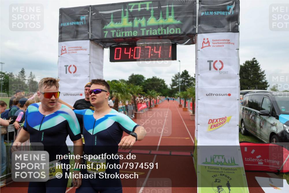 15.06.2025 - 7 Türme Triathlon Michael Strokosch http://msf.ph/oto/7974591 15.06.2025 14:07:41 Ziel 927, 1054, 1055, 1091, 1197 meine-sportfotos.de