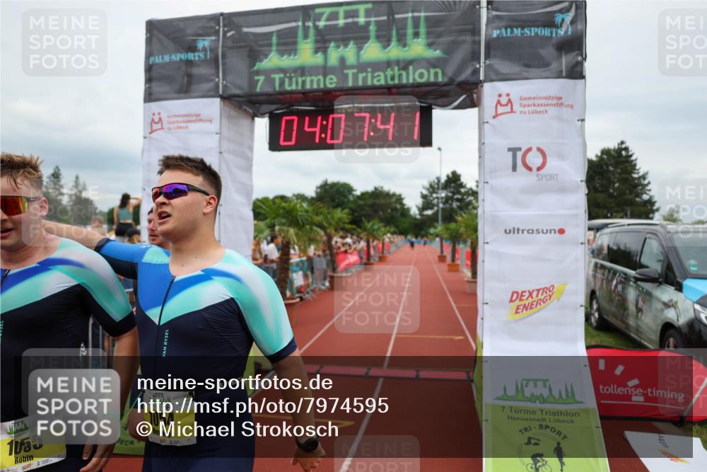 15.06.2025 - 7 Türme Triathlon Michael Strokosch http://msf.ph/oto/7974595 15.06.2025 14:07:41 Ziel 927, 1054, 1055, 1091, 1197 meine-sportfotos.de