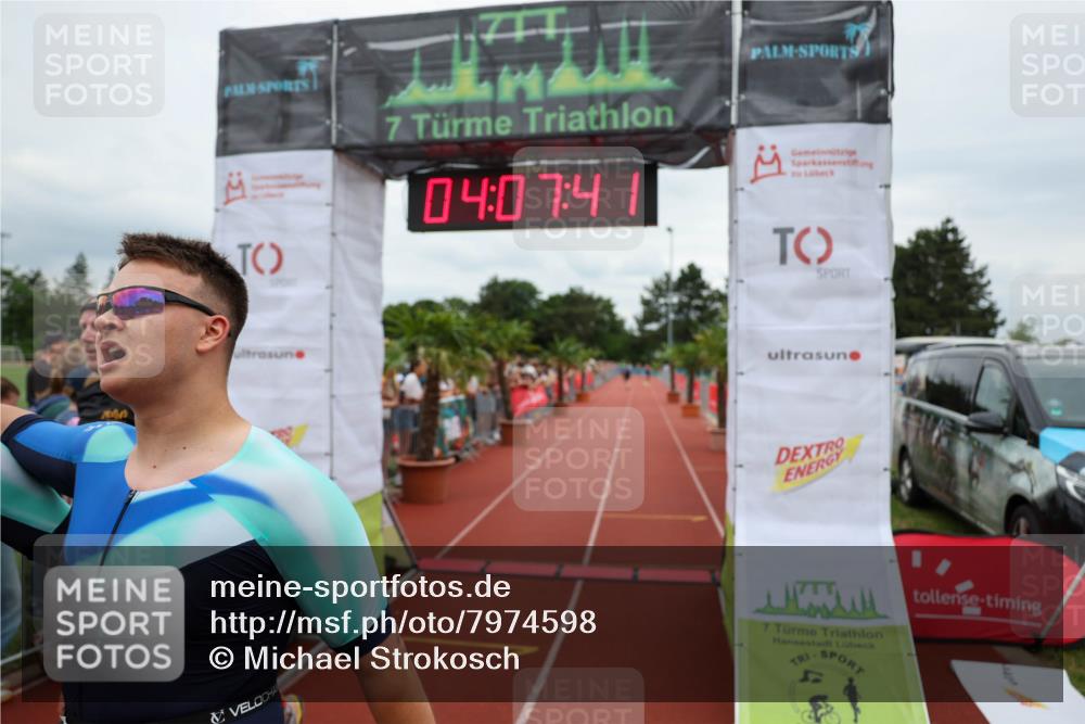 15.06.2025 - 7 Türme Triathlon Michael Strokosch http://msf.ph/oto/7974598 15.06.2025 14:07:41 Ziel 927, 1054, 1055, 1091, 1197 meine-sportfotos.de