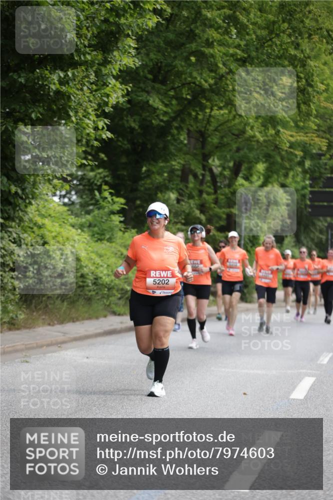15.06.2025 - REWE Women's Run Jannik Wohlers http://msf.ph/oto/7974603 15.06.2025 10:09:27 Laufen 5202 meine-sportfotos.de