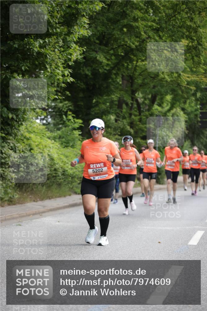 15.06.2025 - REWE Women's Run Jannik Wohlers http://msf.ph/oto/7974609 15.06.2025 10:09:27 Laufen 5202 meine-sportfotos.de