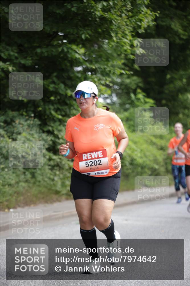 15.06.2025 - REWE Women's Run Jannik Wohlers http://msf.ph/oto/7974642 15.06.2025 10:09:28 Laufen 5202 meine-sportfotos.de