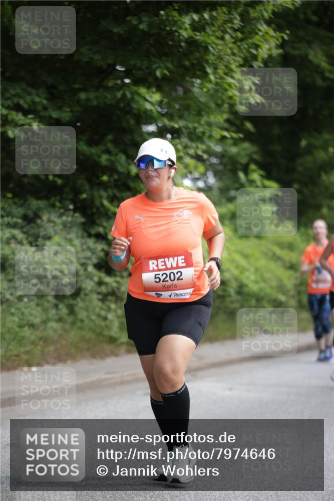 15.06.2025 - REWE Women's Run Jannik Wohlers http://msf.ph/oto/7974646 15.06.2025 10:09:28 Laufen 5202 meine-sportfotos.de