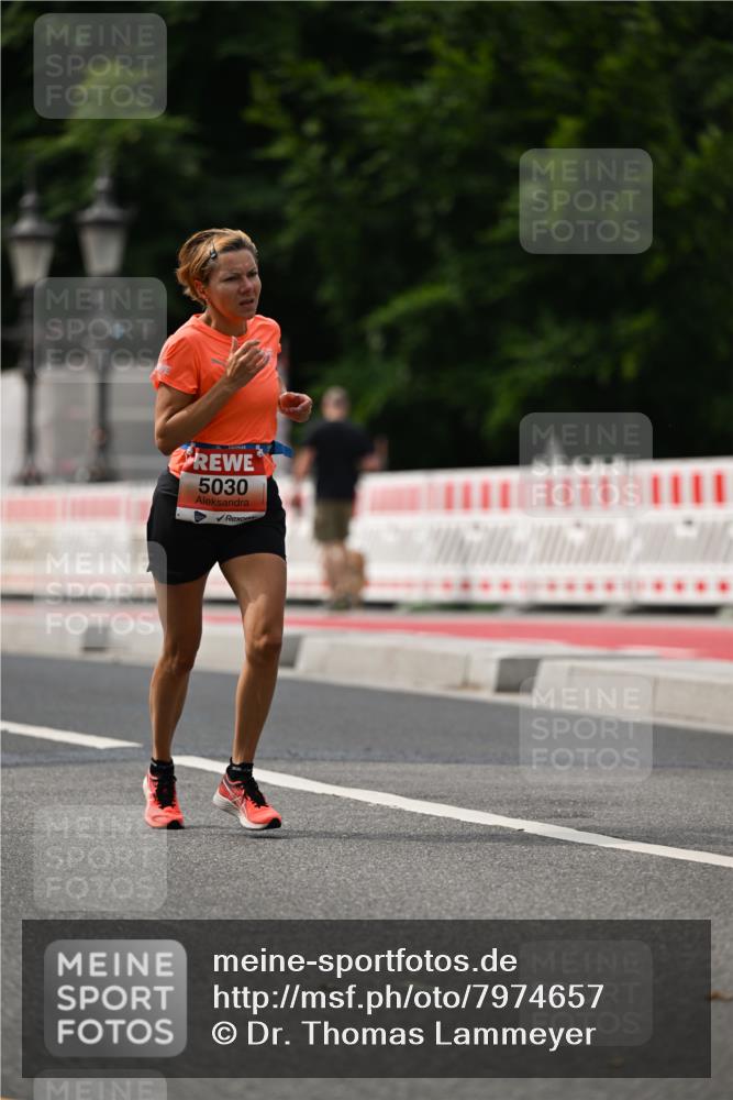 15.06.2025 - REWE Women's Run Dr. Thomas Lammeyer http://msf.ph/oto/7974657 15.06.2025 10:40:07 Laufen 5030 meine-sportfotos.de