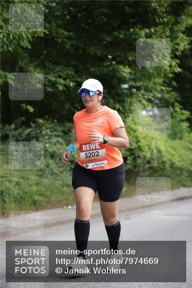 15.06.2025 - REWE Women's Run Jannik Wohlers http://msf.ph/oto/7974669 15.06.2025 10:09:28 Laufen 5202 meine-sportfotos.de
